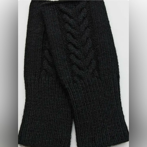 ZARA  Women’s Black Comfy Warm Fingerless Gloves, NWT - Picture 5 of 9